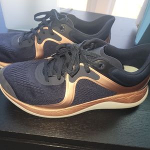 Lululemon tennis shoes
